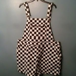 Black/white checkered shortalls
